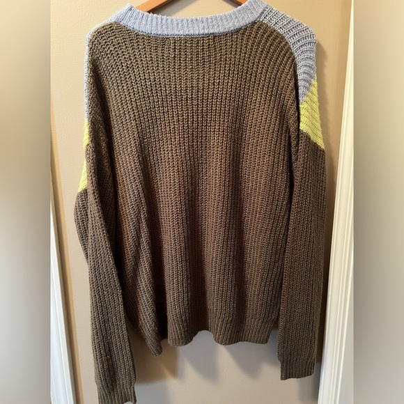 Size medium Vici collection Hyfve sweater - Picture 2 of 3